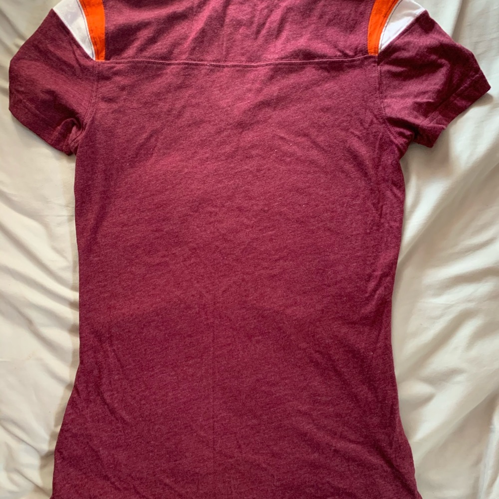 Cute college tee! - Picture 2 of 3